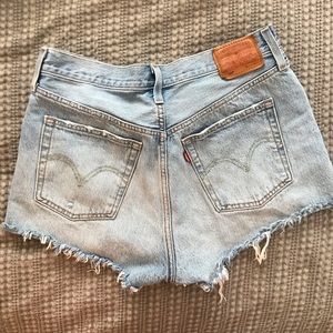 Levi’s cutoff shorts